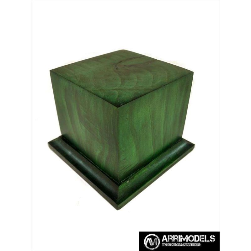 PEANA PEDESTAL MADERA ACABADO EN VERDE 6x6x6